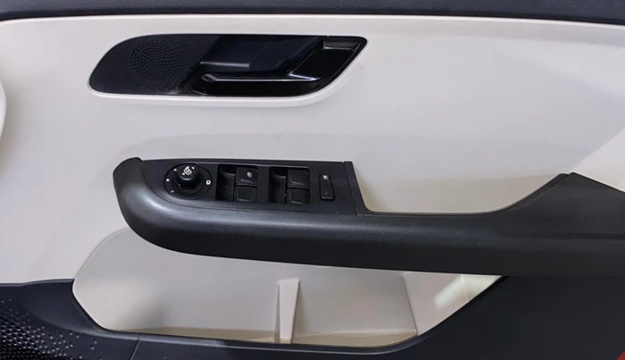 2023 Tata ALTROZ XM PLUS PETROL, Petrol, Manual, 4,418 km, Driver Side Door Panels Control