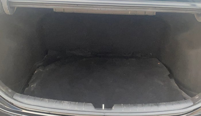 2019 Hyundai Verna 1.6 VTVT SX O, Petrol, Manual, 98,190 km, Boot Inside