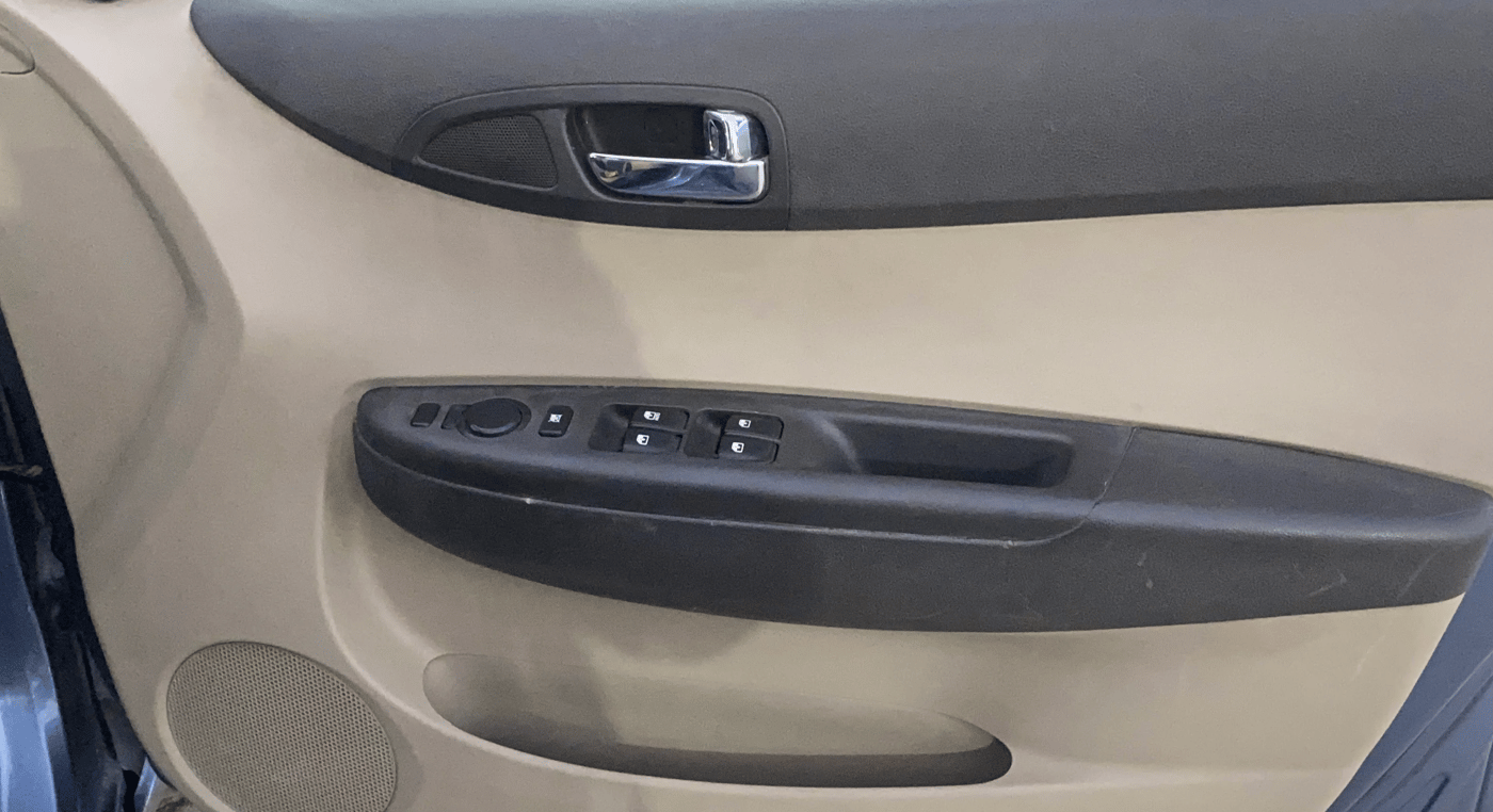 2013 Hyundai i20 MAGNA (O) 1.2, Petrol, Manual, 1,07,680 km, Driver Side Door Panels Control