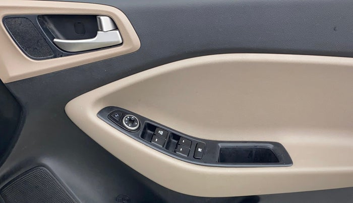 2016 Hyundai Elite i20 SPORTZ 1.2, Petrol, Manual, 47,267 km, Driver Side Door Panels Control