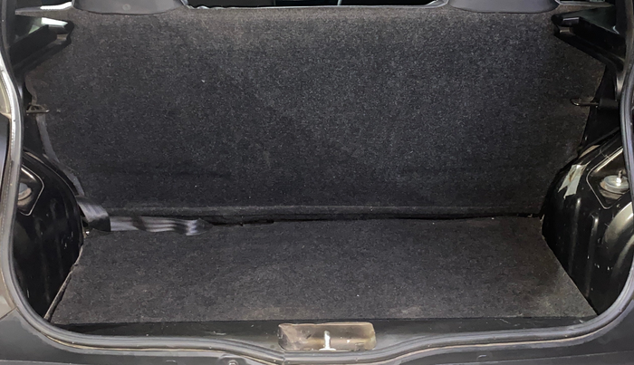 2017 Renault Kwid RXL 1.0, Petrol, Manual, 27,237 km, Boot Inside