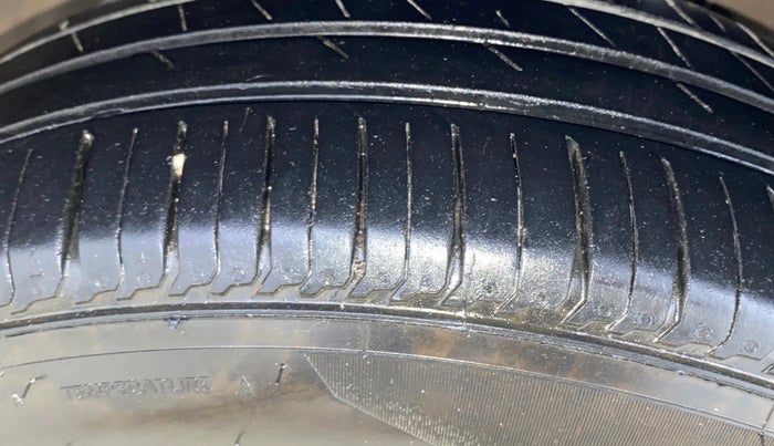 2019 Maruti Ertiga ZXI SHVS, Petrol, Manual, 47,756 km, Left Front Tyre Tread