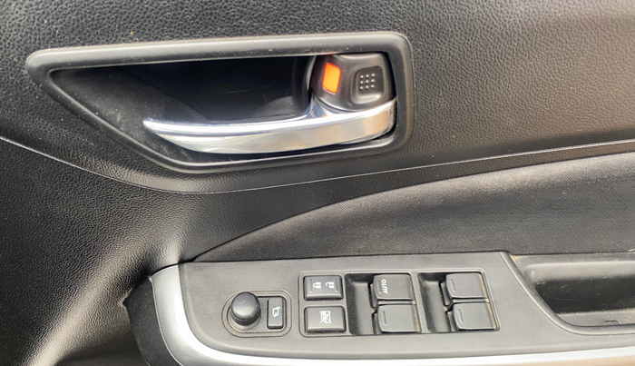 2021 Maruti Swift ZXI AMT, Petrol, Automatic, 40,335 km, Driver Side Door Panels Control