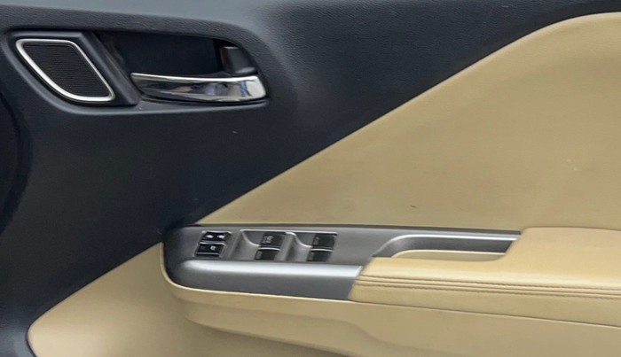 2017 Honda City 1.5L I-VTEC ZX CVT, Petrol, Automatic, 85,706 km, Driver Side Door Panels Control