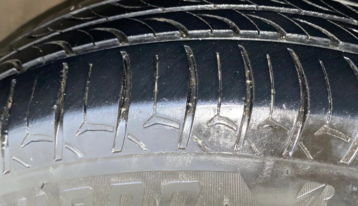 2021 Maruti XL6 ZETA MT, Petrol, Manual, 77,479 km, Right Front Tyre Tread