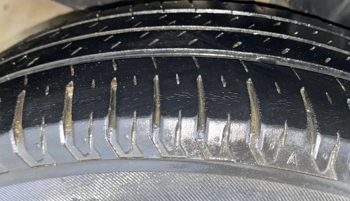 2021 Maruti XL6 ZETA MT, Petrol, Manual, 77,479 km, Right Rear Tyre Tread