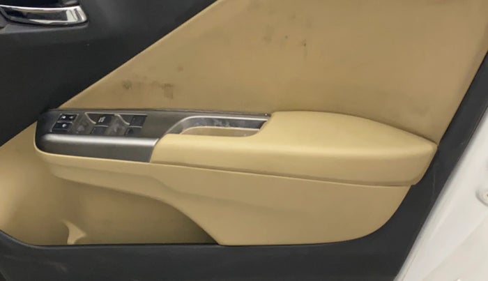 2016 Honda City 1.5L I-VTEC V MT, Petrol, Manual, 96,434 km, Driver Side Door Panels Control