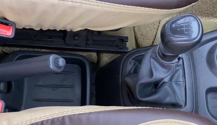 2018 Datsun Redi Go A, Petrol, Manual, 83,349 km, Gear Lever