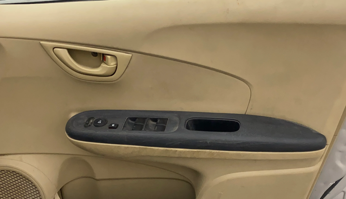 2014 Honda Amaze 1.2L I-VTEC SX, Petrol, Manual, 1,39,533 km, Driver Side Door Panels Control