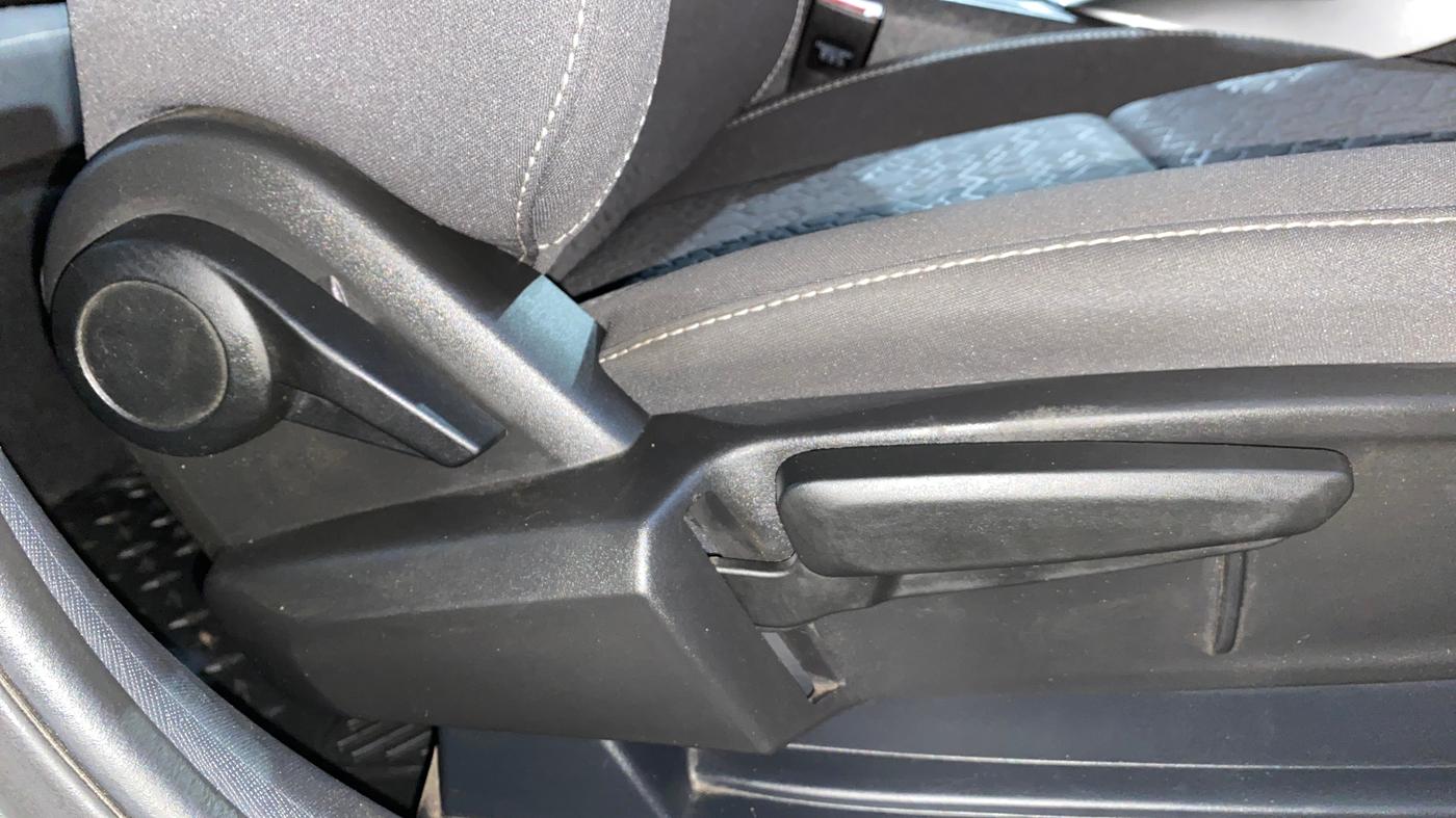 2023 Tata ALTROZ XZ PETROL, Petrol, Manual, 2,818 km, Driver Side Adjustment Panel