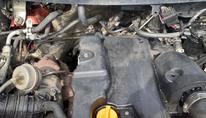 2016 Mahindra TUV300 T8, Diesel, Manual, 1,39,938 km, Engine View