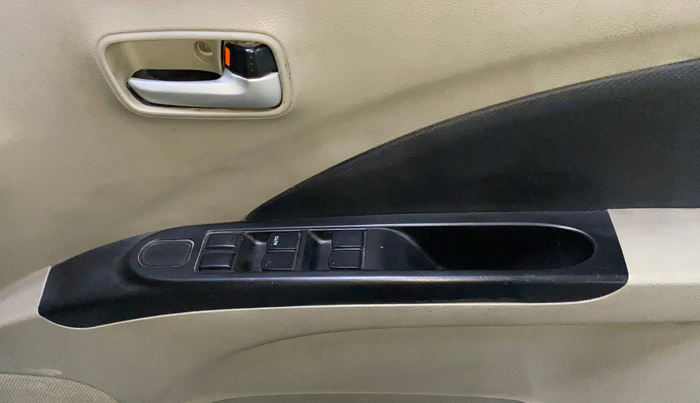 2016 Maruti Celerio VXI, Petrol, Manual, 90,947 km, Driver Side Door Panels Control