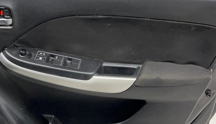2017 Maruti Baleno DELTA PETROL 1.2, Petrol, Manual, 66,674 km, Driver Side Door Panels Control