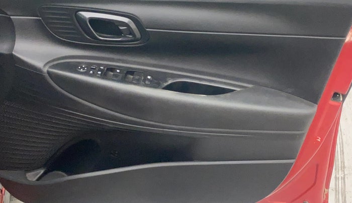 2022 Hyundai NEW I20 SPORTZ 1.2 MT, Petrol, Manual, 49,302 km, Driver Side Door Panels Control