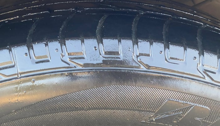 2018 Hyundai Creta SX AT 1.6 PETROL, Petrol, Automatic, 31,014 km, Left Front Tyre Tread