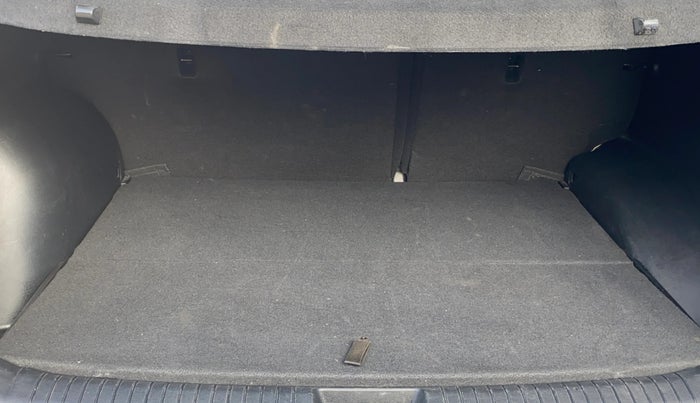 2018 Hyundai Creta SX AT 1.6 PETROL, Petrol, Automatic, 31,014 km, Boot Inside