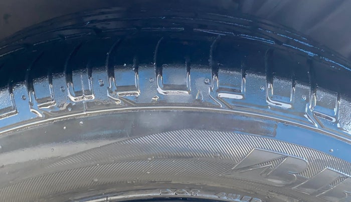 2018 Hyundai Creta SX AT 1.6 PETROL, Petrol, Automatic, 31,014 km, Right Front Tyre Tread