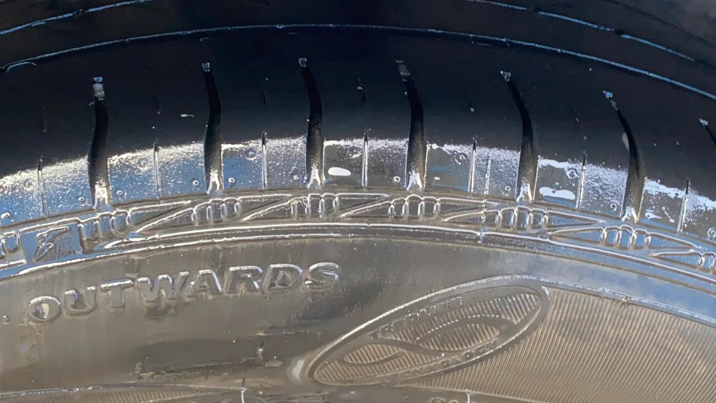 2019 Maruti XL6 ALPHA AT, Petrol, Automatic, 94,172 km, Right Rear Tyre Tread