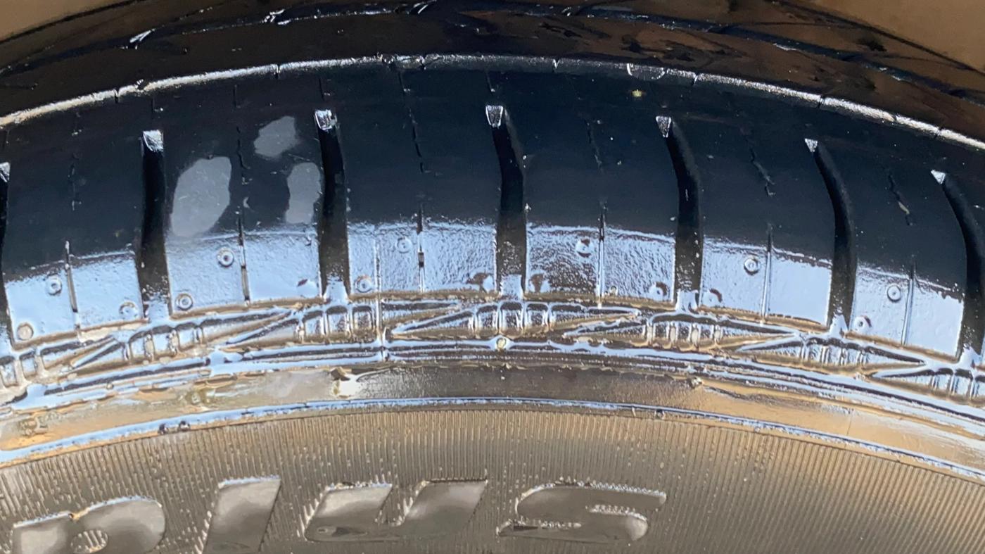 2019 Maruti XL6 ALPHA AT, Petrol, Automatic, 94,172 km, Left Front Tyre Tread