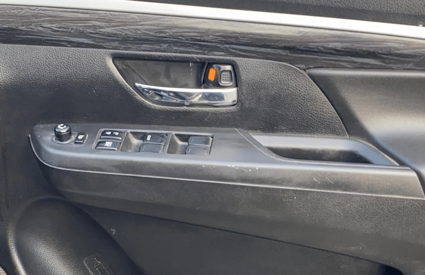 2019 Maruti XL6 ALPHA AT, Petrol, Automatic, 94,172 km, Driver Side Door Panels Control