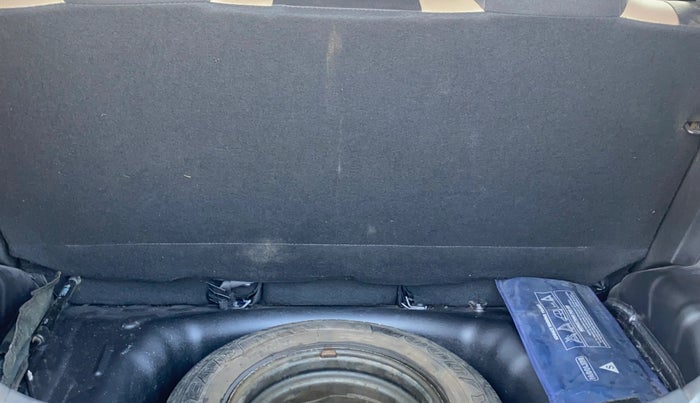 2016 Hyundai Eon ERA +, Petrol, Manual, 37,454 km, Boot Inside