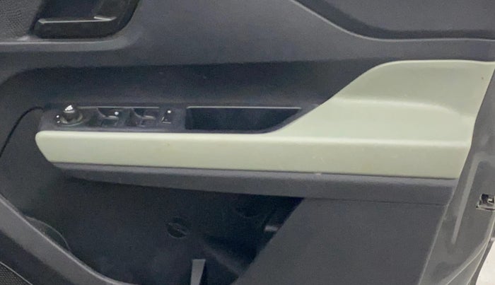 2024 Tata PUNCH ADVENTURE RHYTHM CNG, CNG, Manual, 18,479 km, Driver Side Door Panels Control