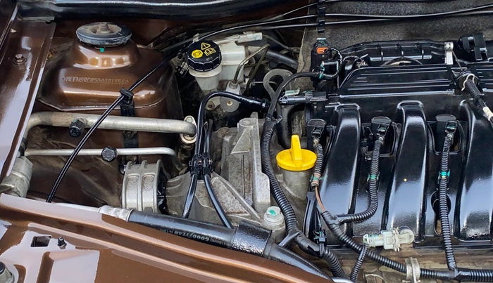 2013 Renault Duster RXL PETROL, Petrol, Manual, 59,188 km, Engine View - Right