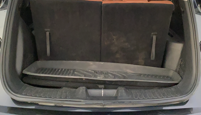 2021 MG HECTOR PLUS SHARP 2.0 DIESEL TURBO MT 6-STR, Diesel, Manual, 51,381 km, Boot Inside