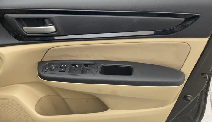 2018 Honda Amaze 1.2L I-VTEC S CVT, CNG, Automatic, 68,638 km, Driver Side Door Panels Control