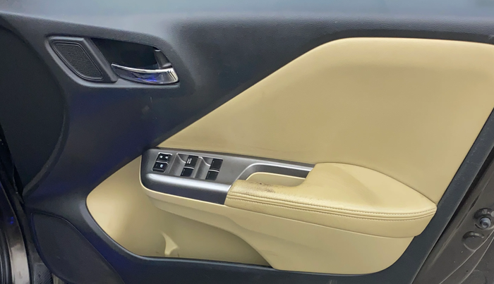 2014 Honda City 1.5L I-VTEC VX, Petrol, Manual, 1,19,263 km, Driver Side Door Panels Control