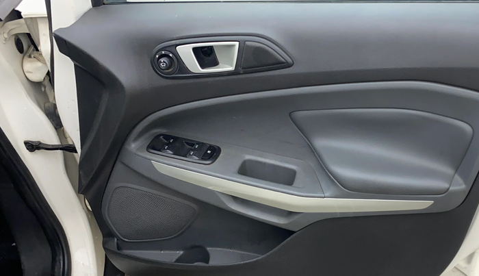 2014 Ford Ecosport TITANIUM 1.5L DIESEL (OPT), Diesel, Manual, 63,342 km, Driver Side Door Panels Control