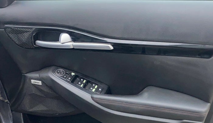 2021 KIA SELTOS GTX PLUS DCT 1.4 PETROL, Petrol, Automatic, 39,500 km, Driver Side Door Panels Control