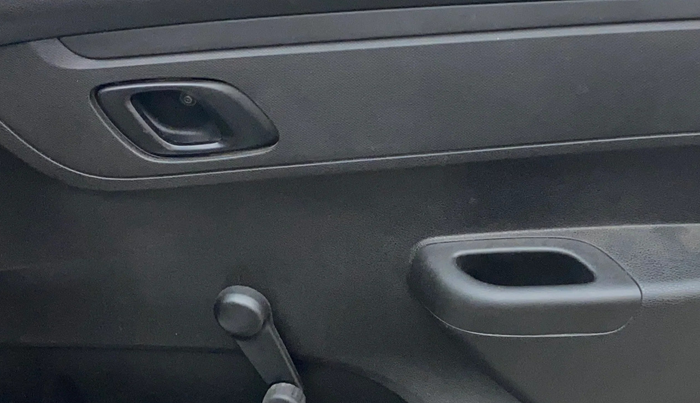 2018 Renault Kwid RXL, Petrol, Manual, 83,810 km, Driver Side Door Panels Control