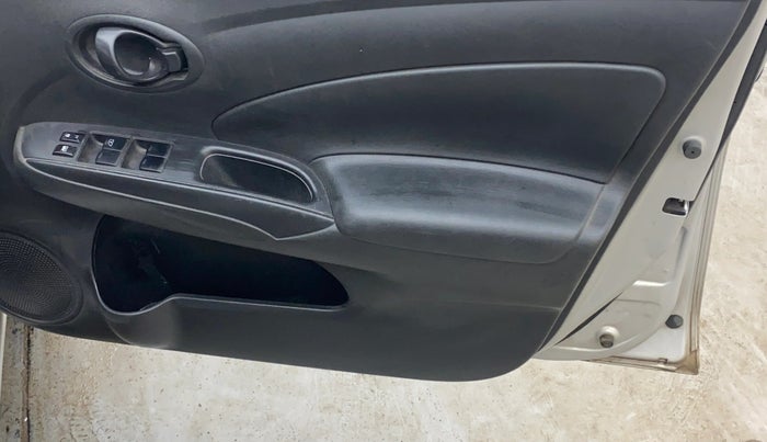 2013 Renault Scala RXE DIESEL, Diesel, Manual, 1,18,187 km, Driver Side Door Panels Control