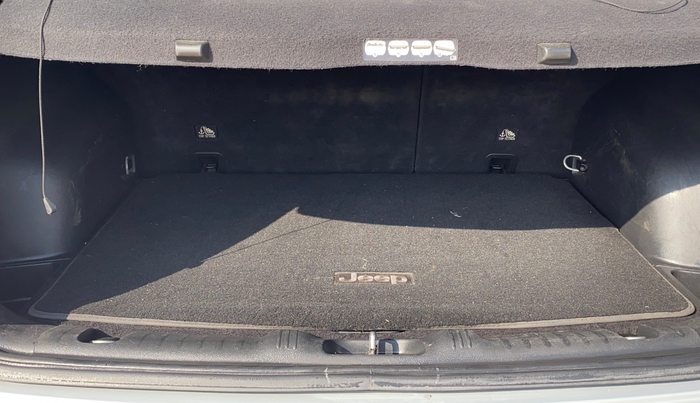 2017 Jeep Compass LIMITED 1.4 PETROL AT, Petrol, Automatic, 73,279 km, Boot Inside