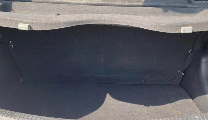 2015 Hyundai Grand i10 SPORTZ 1.2 KAPPA VTVT, Petrol, Manual, 38,403 km, Boot Inside