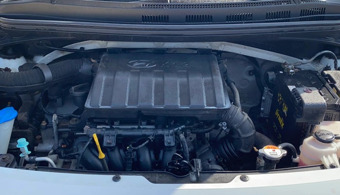 2015 Hyundai Grand i10 SPORTZ 1.2 KAPPA VTVT, Petrol, Manual, 38,403 km, Engine View