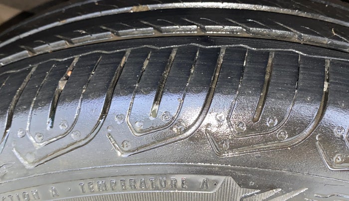 2018 Honda Jazz 1.2L I-VTEC V, Petrol, Manual, 42,213 km, Right Rear Tyre Tread