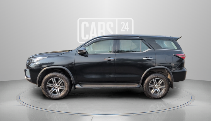 2021 Toyota Fortuner 4X2 MT 2.8 DIESEL, Diesel, Manual, 28,412 km, Left Side