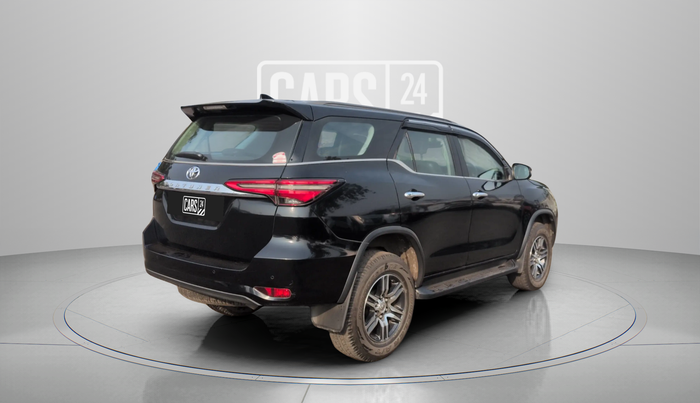2021 Toyota Fortuner 4X2 MT 2.8 DIESEL, Diesel, Manual, 28,412 km, Right Back Diagonal