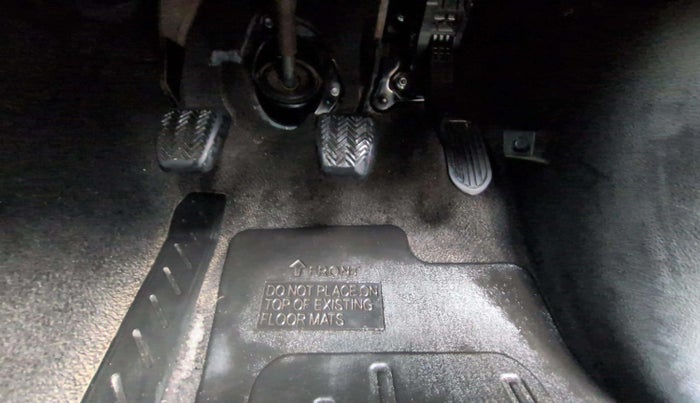 2021 Toyota Fortuner 4X2 MT 2.8 DIESEL, Diesel, Manual, 28,412 km, Pedals