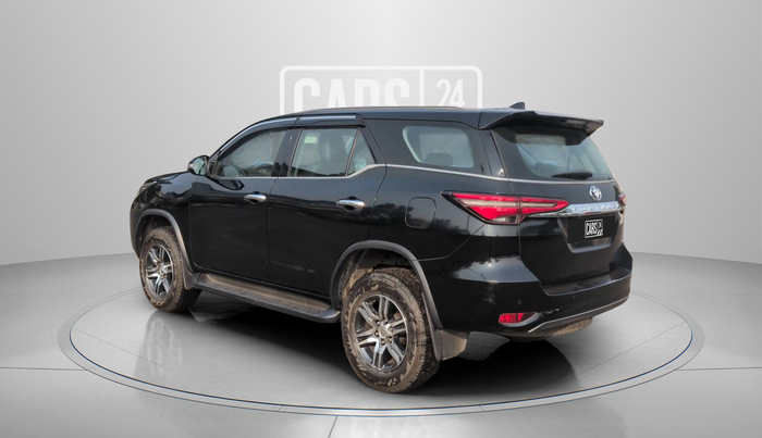2021 Toyota Fortuner 4X2 MT 2.8 DIESEL, Diesel, Manual, 28,412 km, Left Back Diagonal