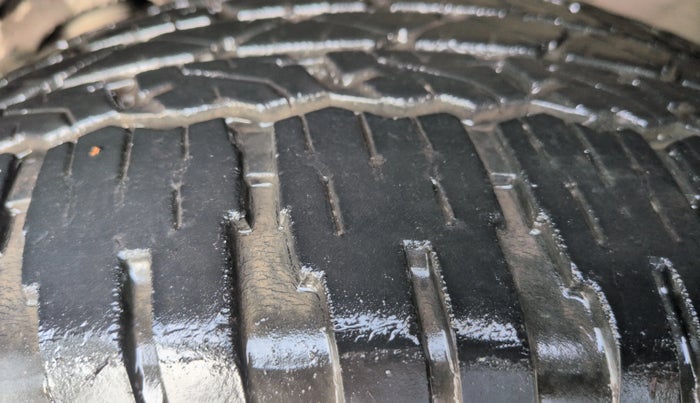 2021 Toyota Fortuner 4X2 MT 2.8 DIESEL, Diesel, Manual, 28,412 km, Right Rear Tyre Tread