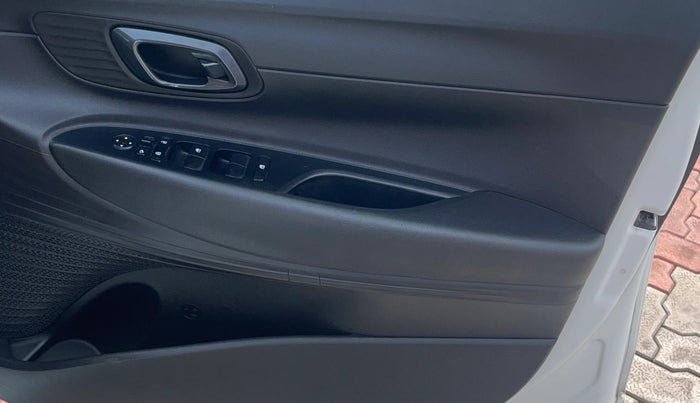 2023 Hyundai NEW I20 SPORTZ 1.2 IVT, Petrol, Automatic, 44,217 km, Driver Side Door Panels Control