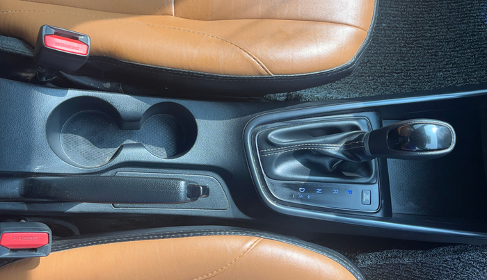 2023 Hyundai NEW I20 Sportz 1.2 IVT, Petrol, Automatic, 44,264 km, Gear Lever