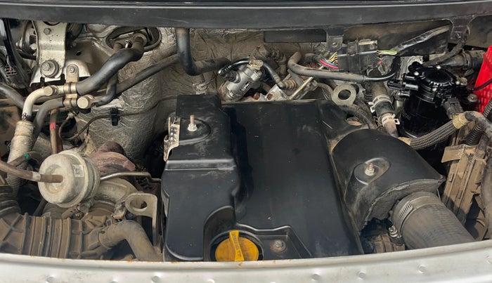 2017 Mahindra TUV300 T10, Diesel, Manual, 1,16,846 km, Engine View