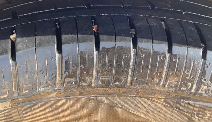 2018 Honda Amaze 1.2L I-VTEC V CVT, Petrol, Automatic, 39,142 km, Left Front Tyre Tread