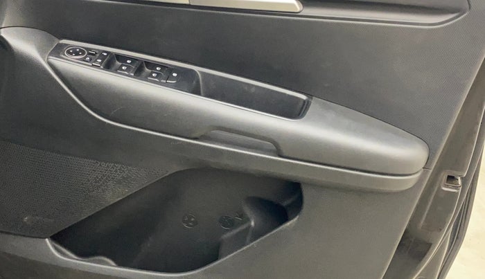 2023 KIA SONET HTK PLUS 1.5 IMT, Diesel, Manual, 72,283 km, Driver Side Door Panels Control