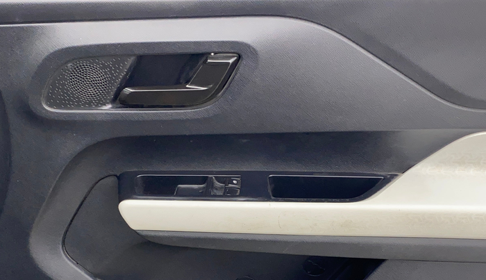 2022 Tata PUNCH PURE MT, Petrol, Manual, 47,445 km, Driver Side Door Panels Control