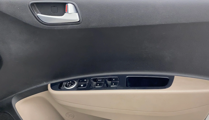 2015 Hyundai Grand i10 SPORTZ 1.2 KAPPA VTVT, Petrol, Manual, 69,663 km, Driver Side Door Panels Control